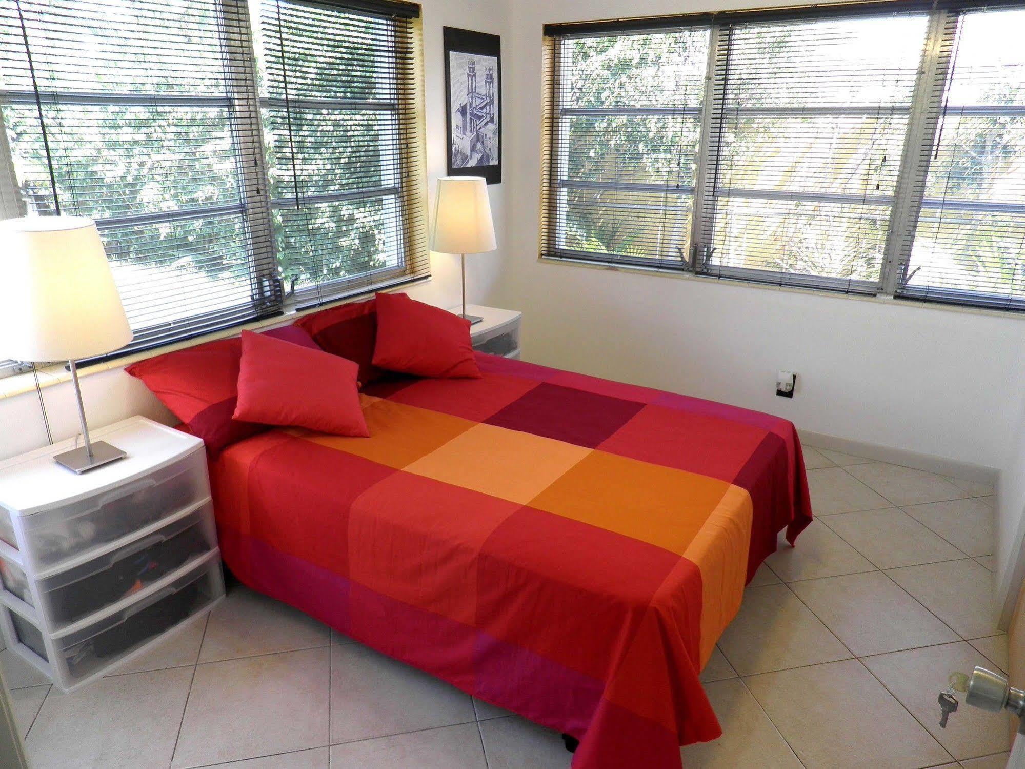 Blue Ocean Guesthouse Oakland Park Ngoại thất bức ảnh